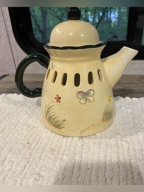 "Wildflower Breeze"  Home Interiors Teapot Candle Cover